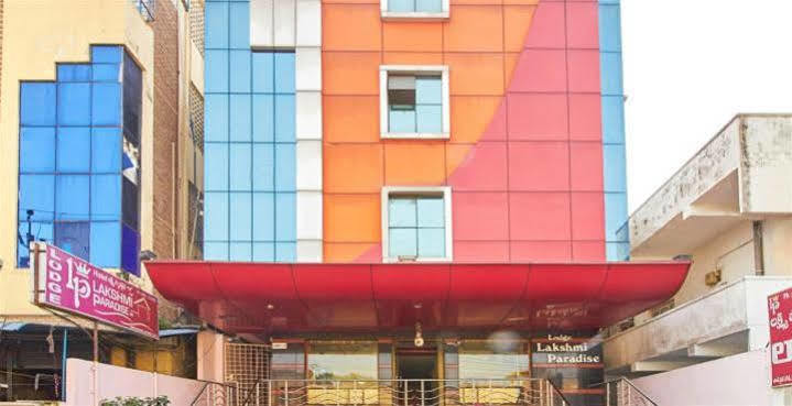 Oyo Hotel Lakshmi Paradise Visakhapatnam Exterior photo